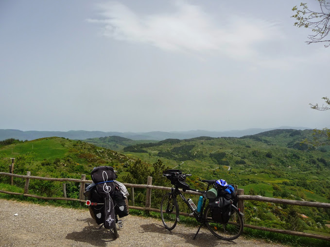 Eldoradonews vous présente Maxime et Tania, en vélo depuis deux ans pour un tour du monde