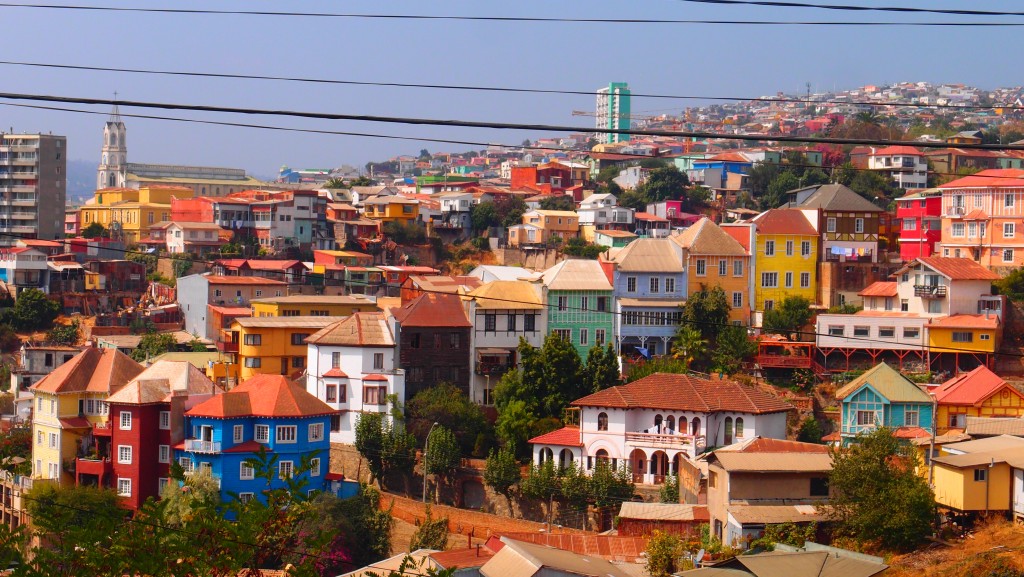 Aujourd'hui, Eldoradonews pose ses valises à Valparaiso !