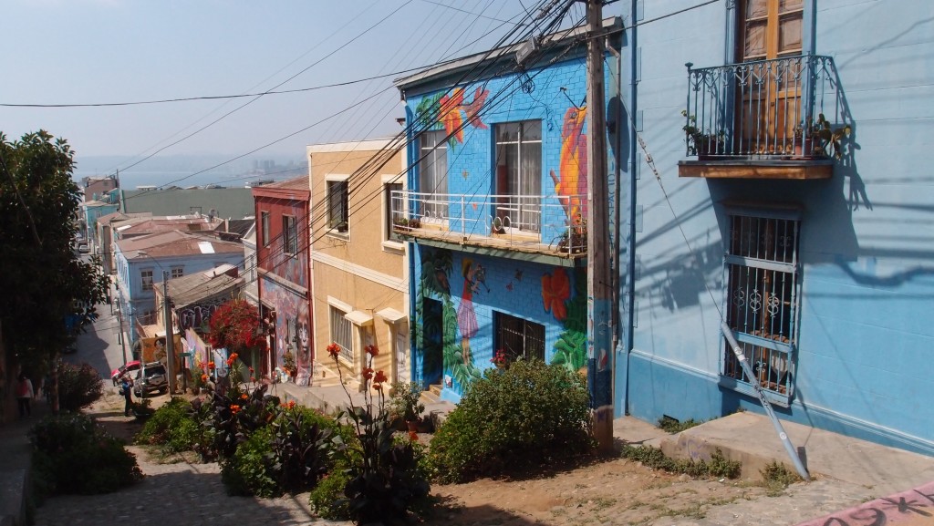 Aujourd'hui, Eldoradonews pose ses valises à Valparaiso !